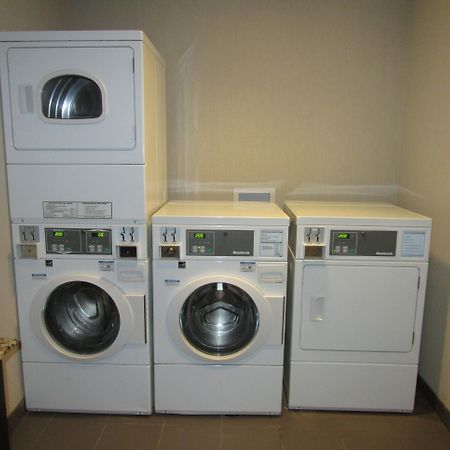 Chateau Inn & Suites Bonnyville Esterno foto