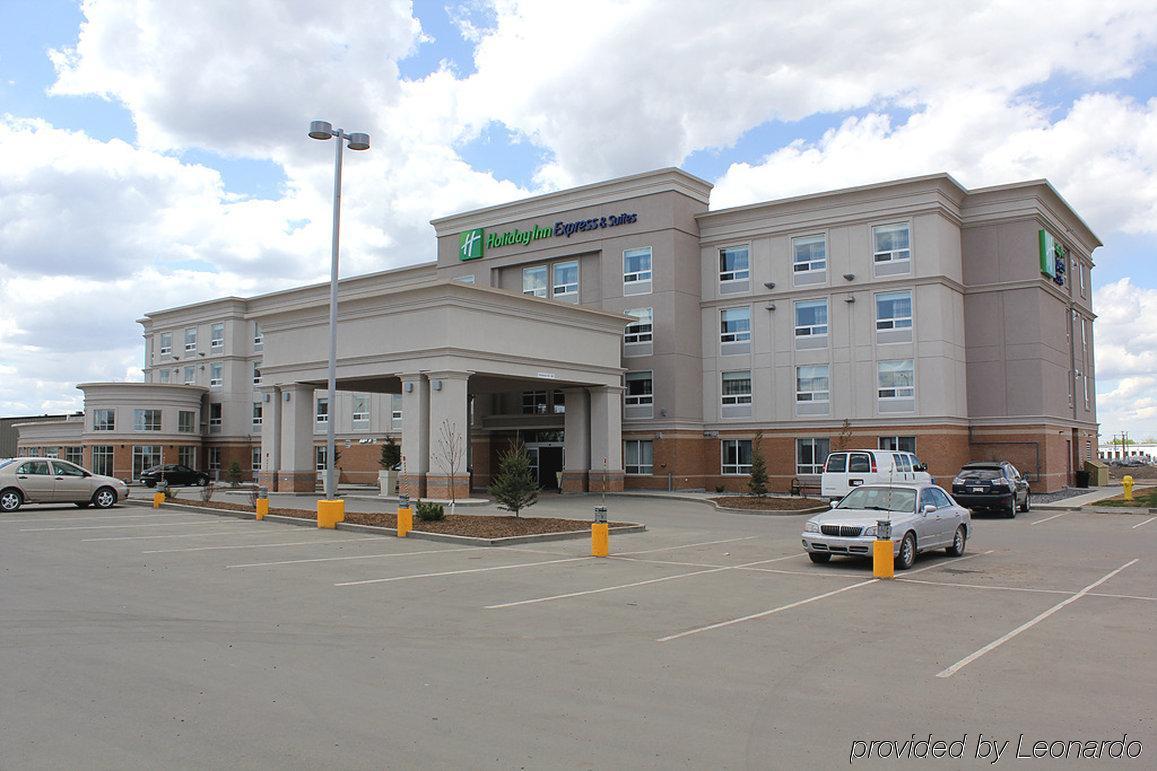 Chateau Inn & Suites Bonnyville Esterno foto