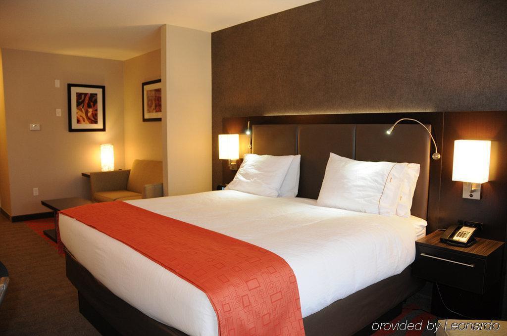 Chateau Inn & Suites Bonnyville Esterno foto